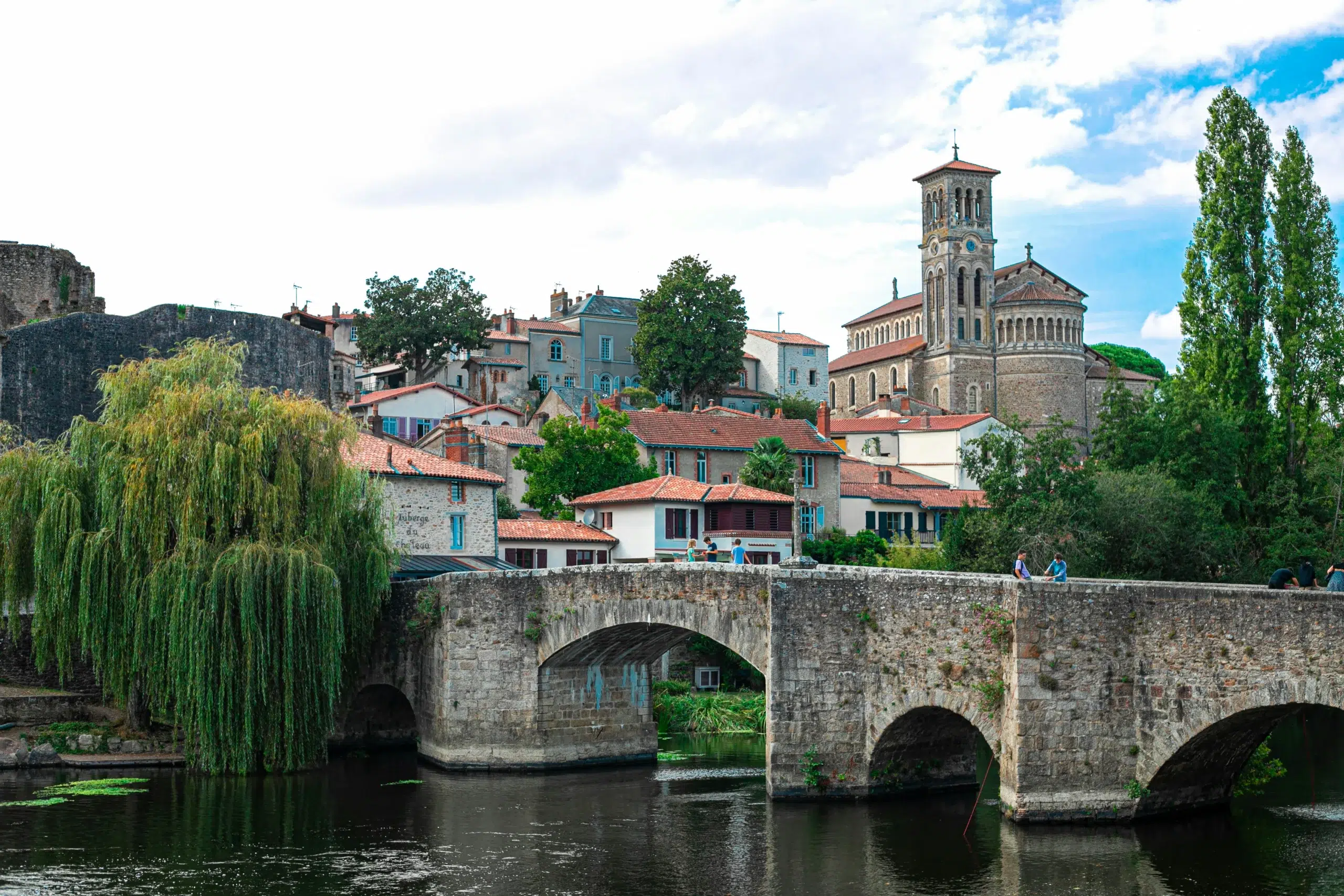 Centre ville de Clisson, à quelques minutes du cabinet d'expert-comptable Amarris Expertise Comptable Clisson