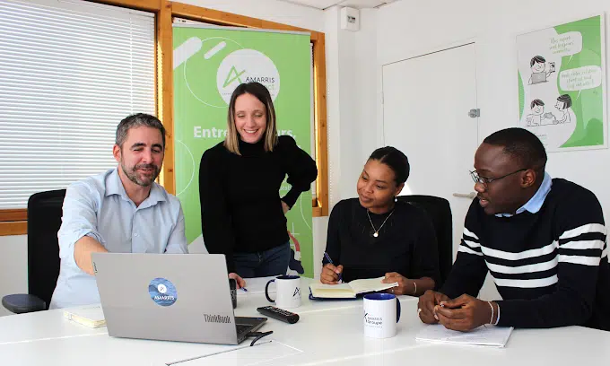 Les collaborateurs d'Amarris Expertise Comptable Clisson travaillent ensemble